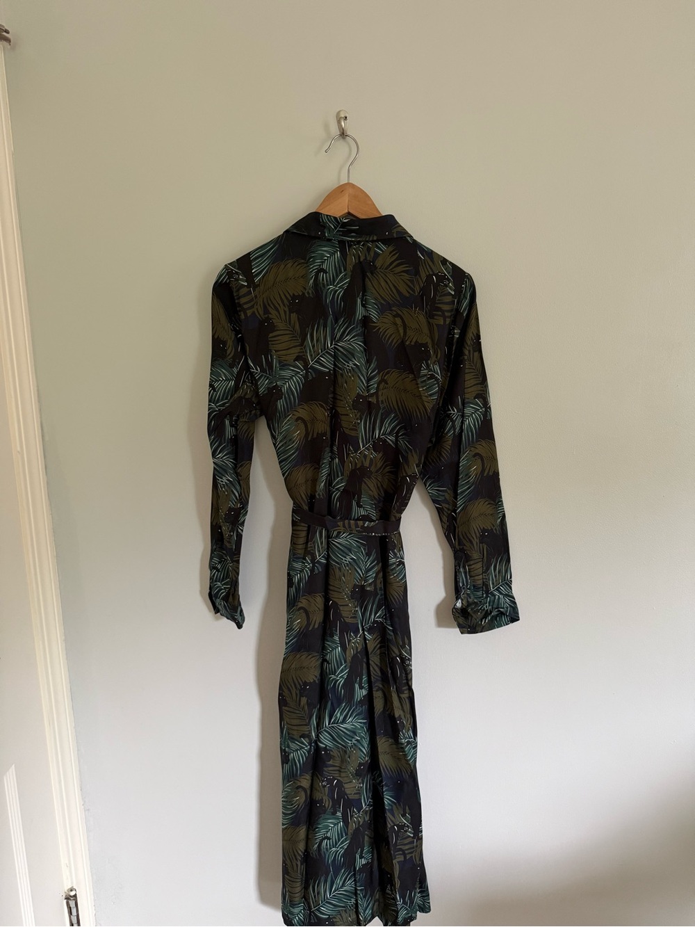 Boden Olive & Teal Black Panther Palm-Print Long Sleeve Shirt Dress NWOT Size 10 - Picture 2 of 5